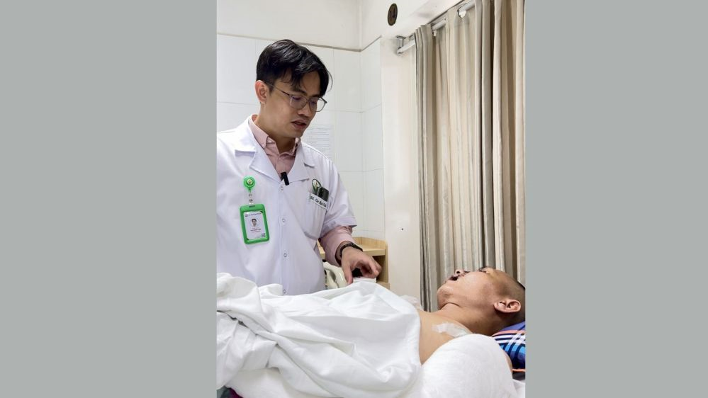 Bệnh viện Hữu nghị Việt Đức: Cứu sống bệnh nhân đa chấn thương sau tai nạn giao thông nghiêm trọng